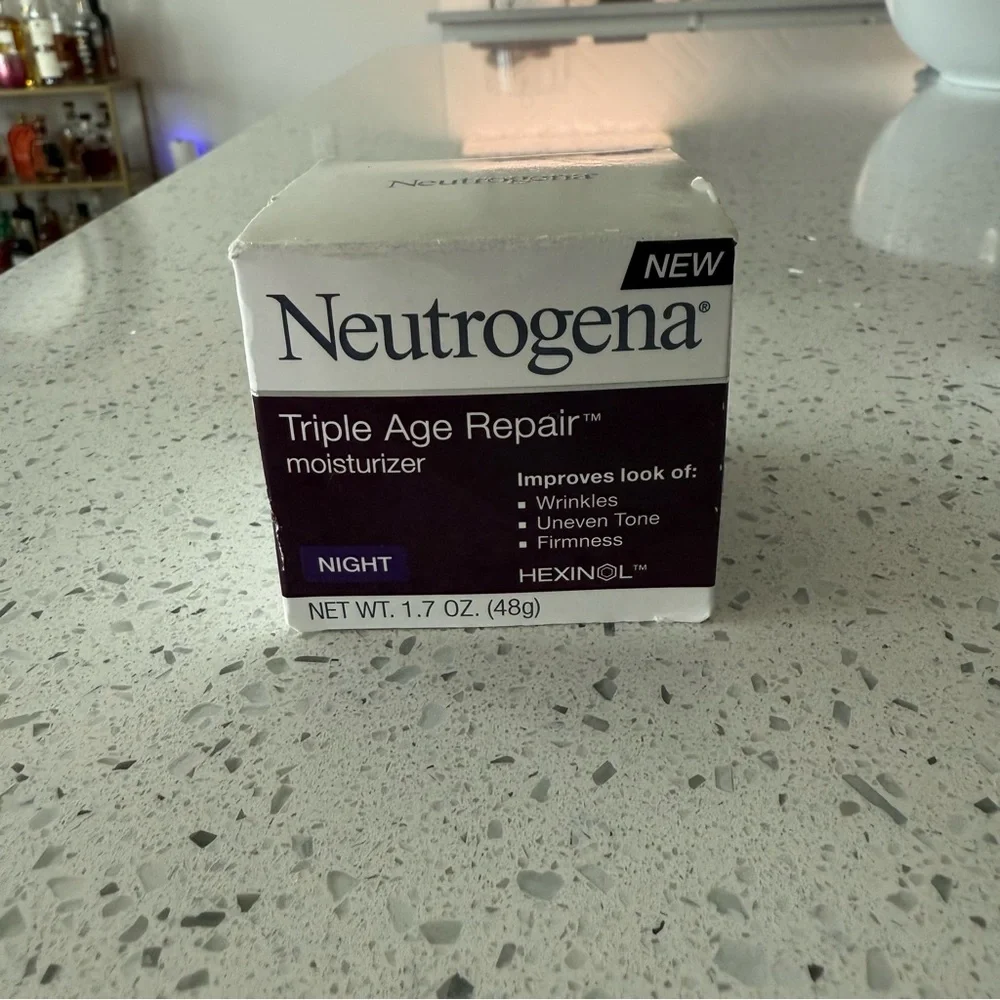 Neutrogena Triple Age Repair Night Moisturizer - Cream Box